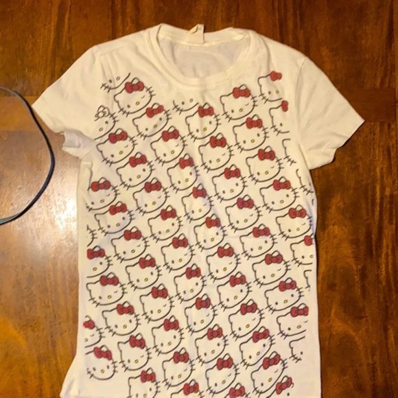 Tops - Hello Kitty Cream